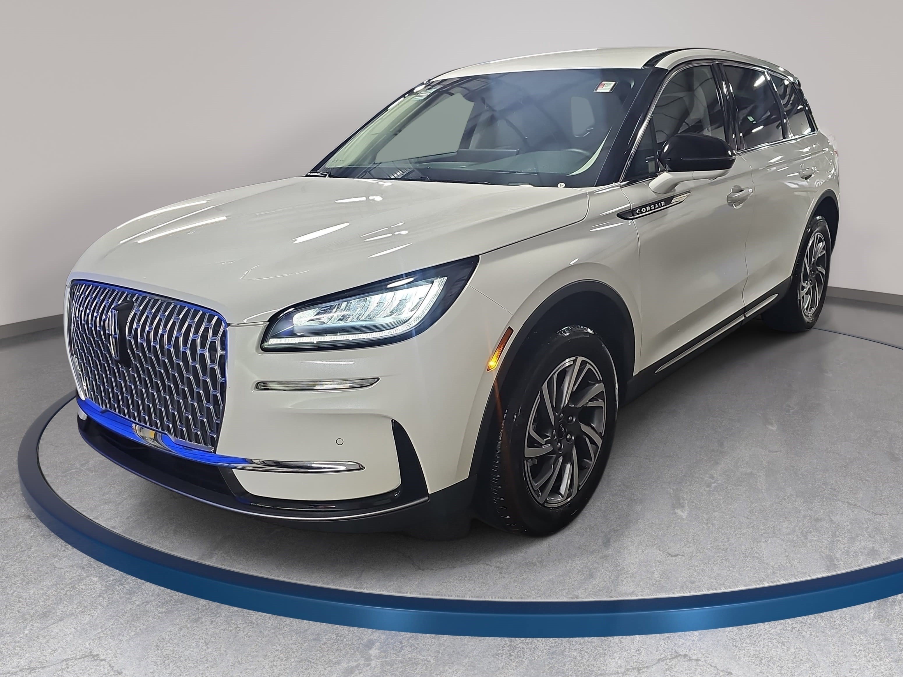 Used 2023 Lincoln Corsair FWD w/ Equipment Group 101A image 1
