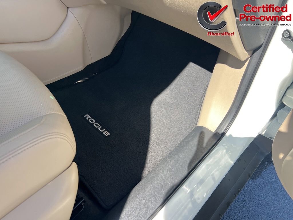 Used 2020 Nissan Rogue SL image 32