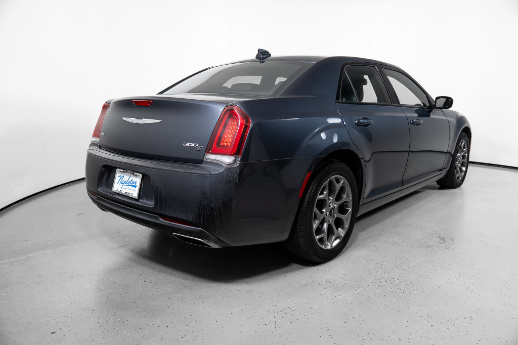 Used 2015 Chrysler 300 S AWD/4WD image 9
