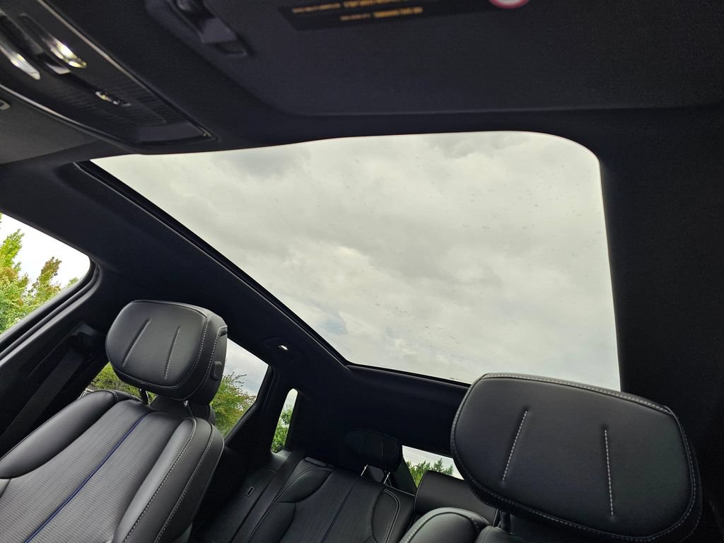 New 2026 Cadillac Lyriq Sport AWD/4WD image 21