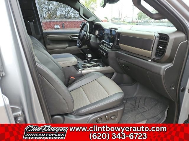 Used 2023 Chevrolet Silverado 1500 ZR2 w/ Technology Package image 31