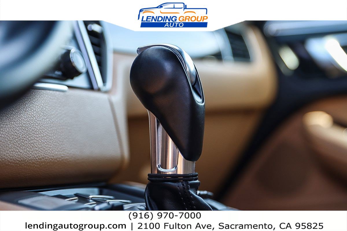 Used 2018 Porsche Macan image 21