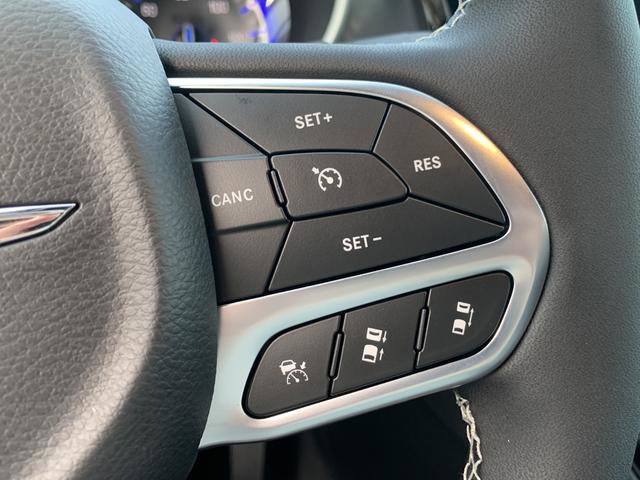 New 2026 Chrysler Pacifica Select image 27