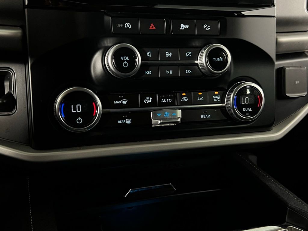 Used 2024 Ford Expedition XLT image 22