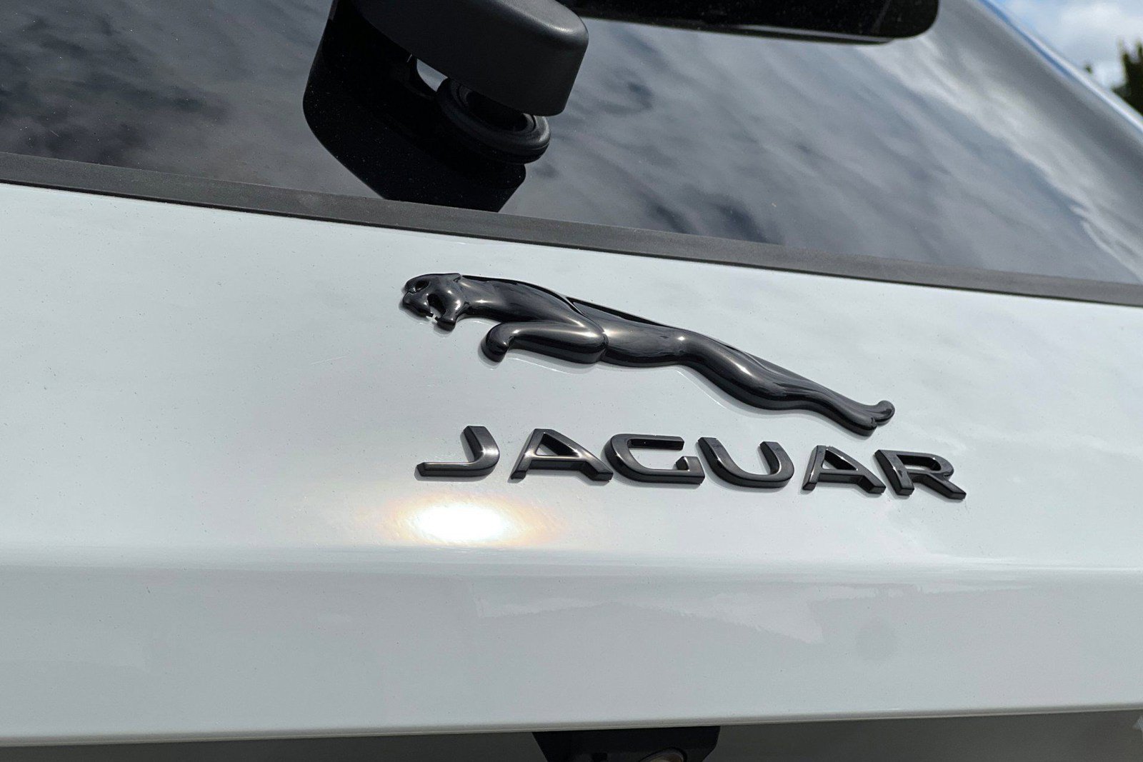 Used 2026 Jaguar F-PACE R-Dynamic S AWD/4WD image 23