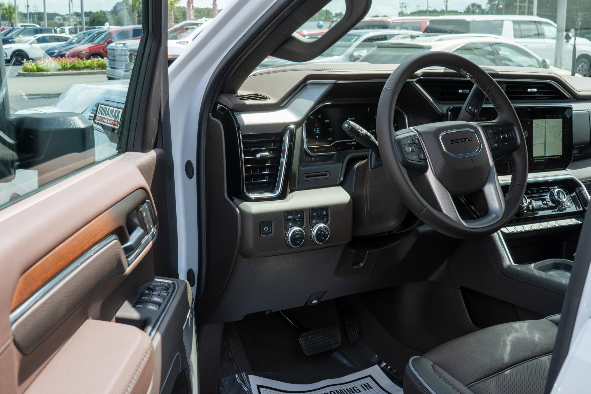 New 2025 GMC Sierra 2500 Denali image 10