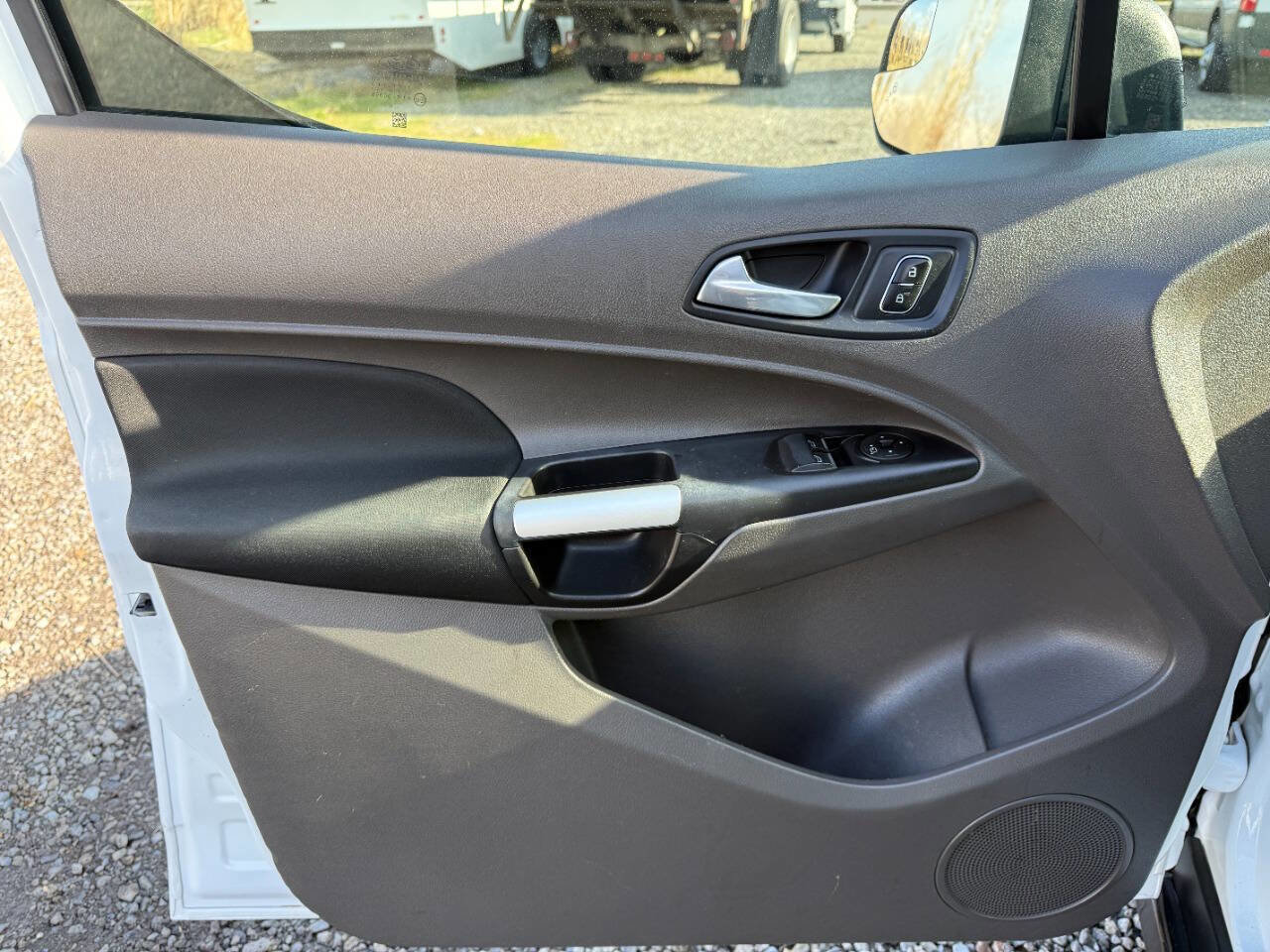 Used 2020 Ford Transit Connect XLT image 27