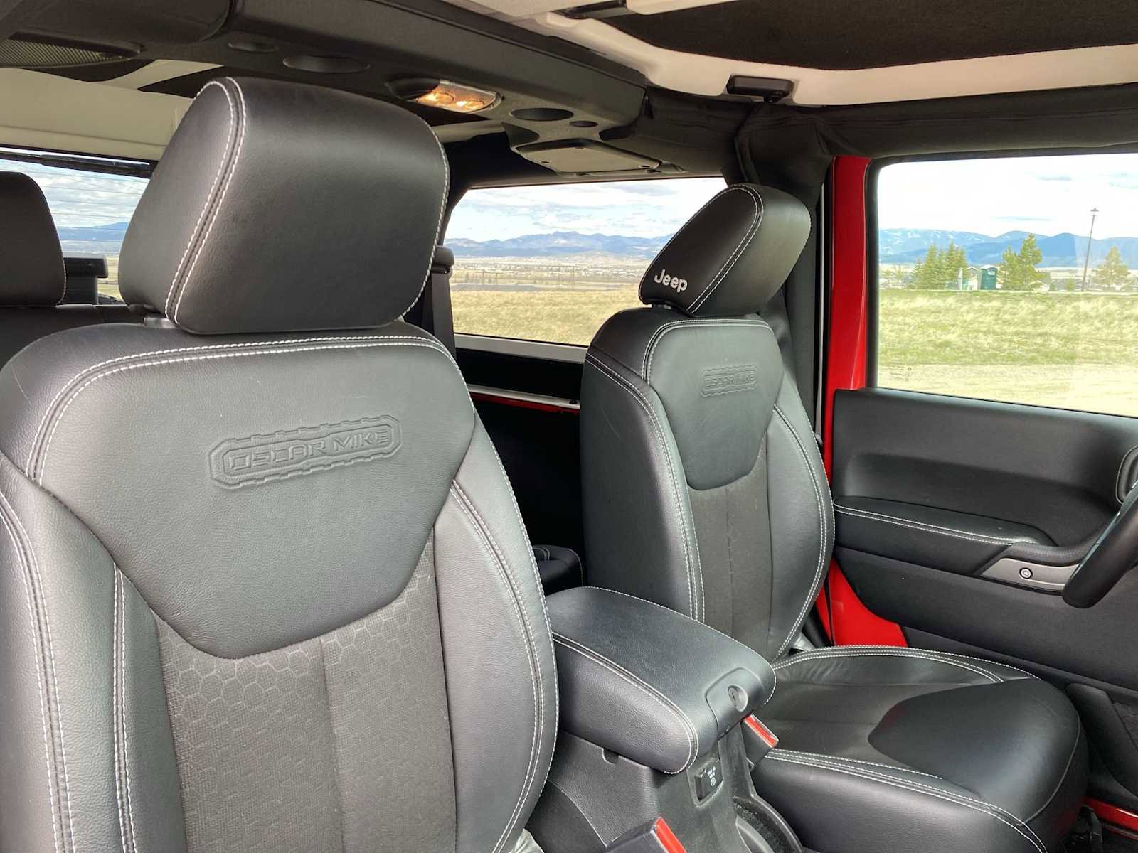 Used 2018 Jeep Wrangler Sport AWD/4WD image 17