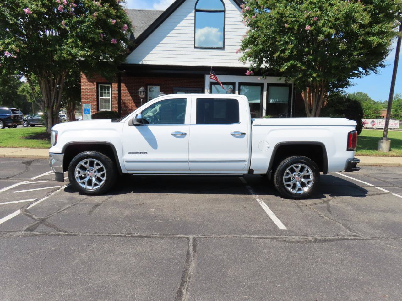 Used 2017 GMC Sierra 1500 SLT w/ SLT Premium Package RWD image 3
