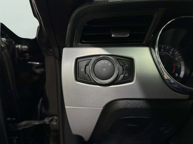 Used 2016 Ford Mustang Premium image 26