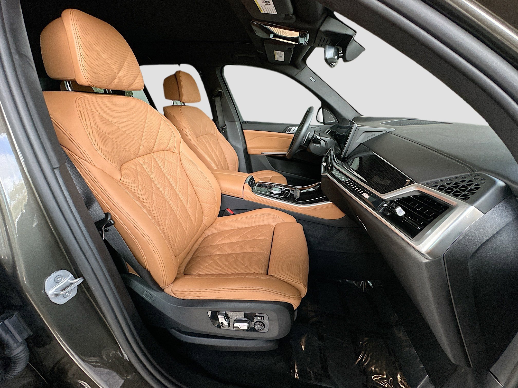 Certified 2025 BMW X5 M60i w/ Executive Package image 30