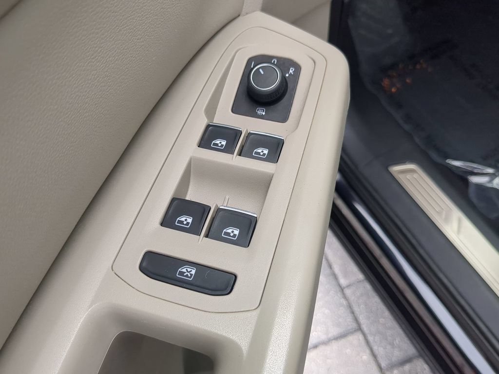 Used 2019 Volkswagen Atlas SEL R-Line AWD/4WD image 20