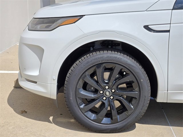 New 2025 Land Rover Discovery Sport S image 7