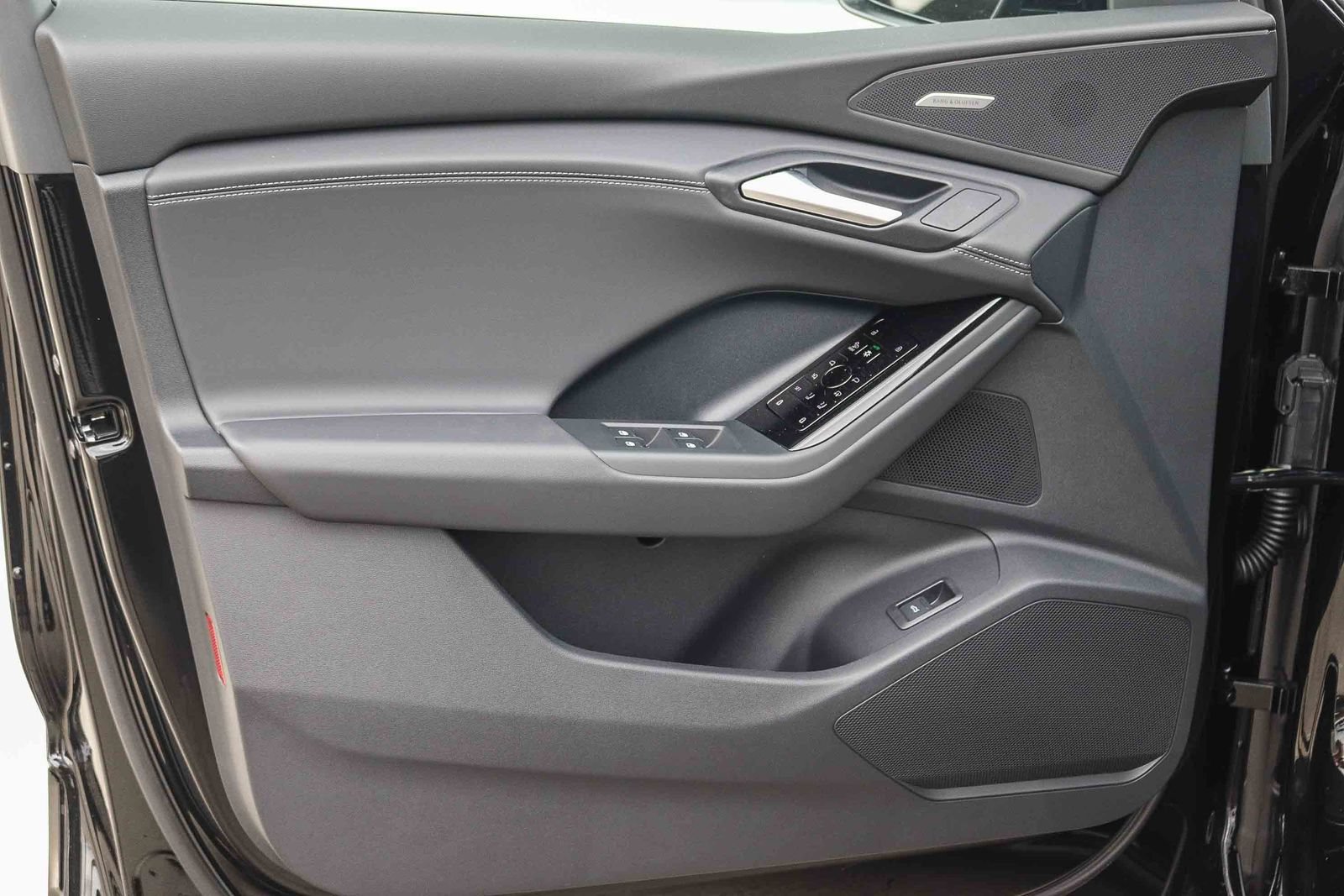 New 2027 Audi SQ6 e-tron Prestige AWD/4WD image 21