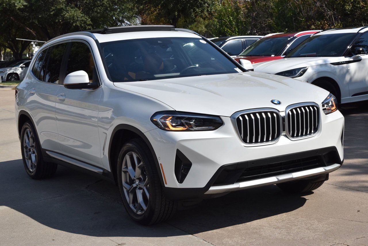 Used 2024 BMW X3 xDrive30i w/ Convenience Package AWD/4WD image 4