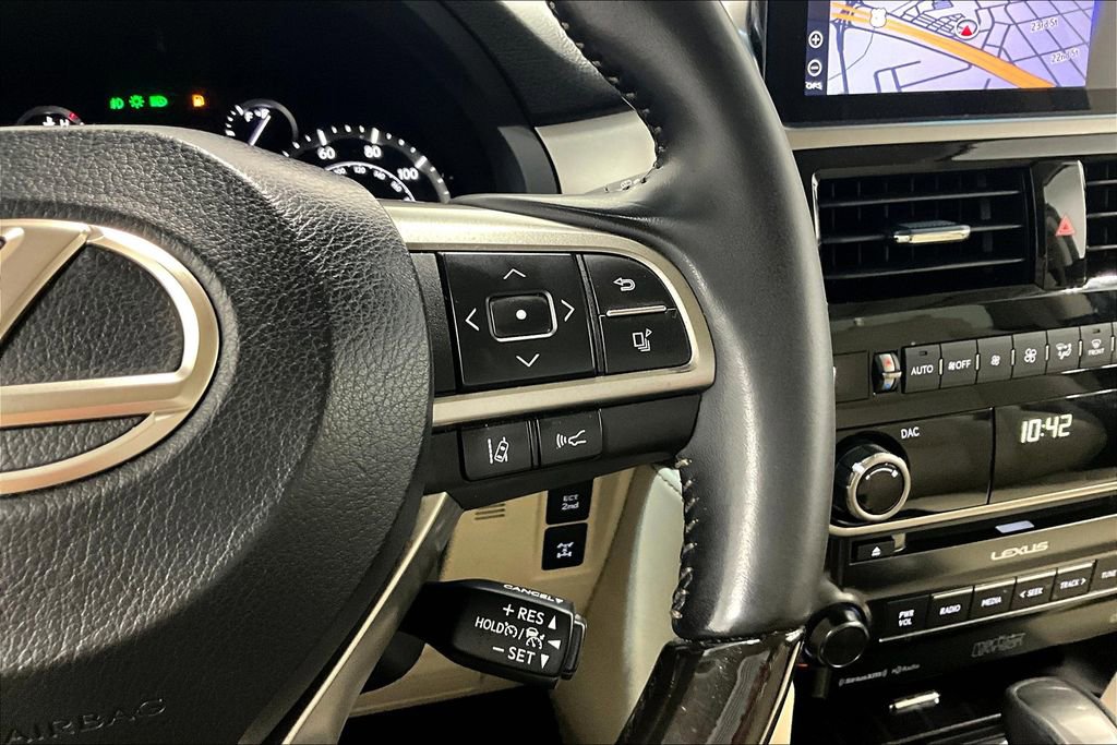 Used 2023 Lexus GX 460 Premium w/ Accessory Package image 25