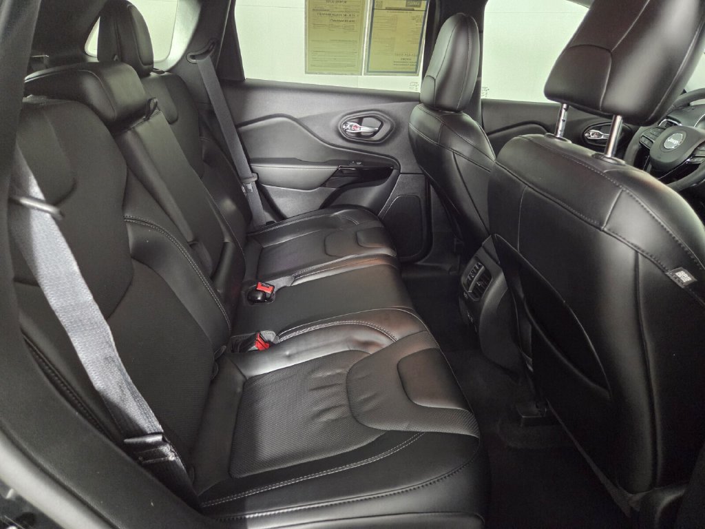 Used 2023 Jeep Cherokee Altitude Lux AWD/4WD image 27