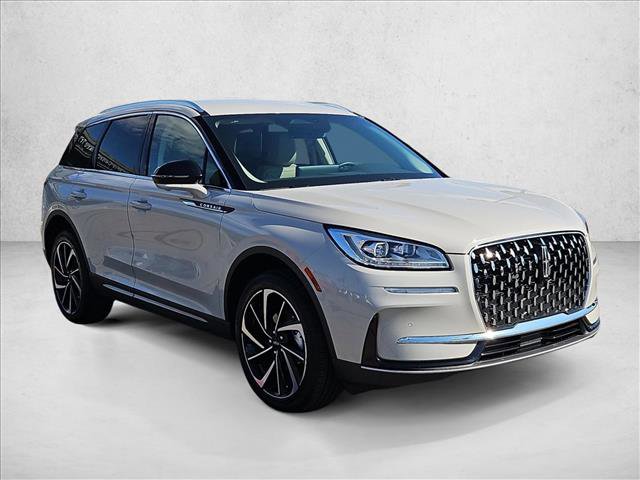 Used 2023 Lincoln Corsair Reserve w/ Equipment Group 201A image 3