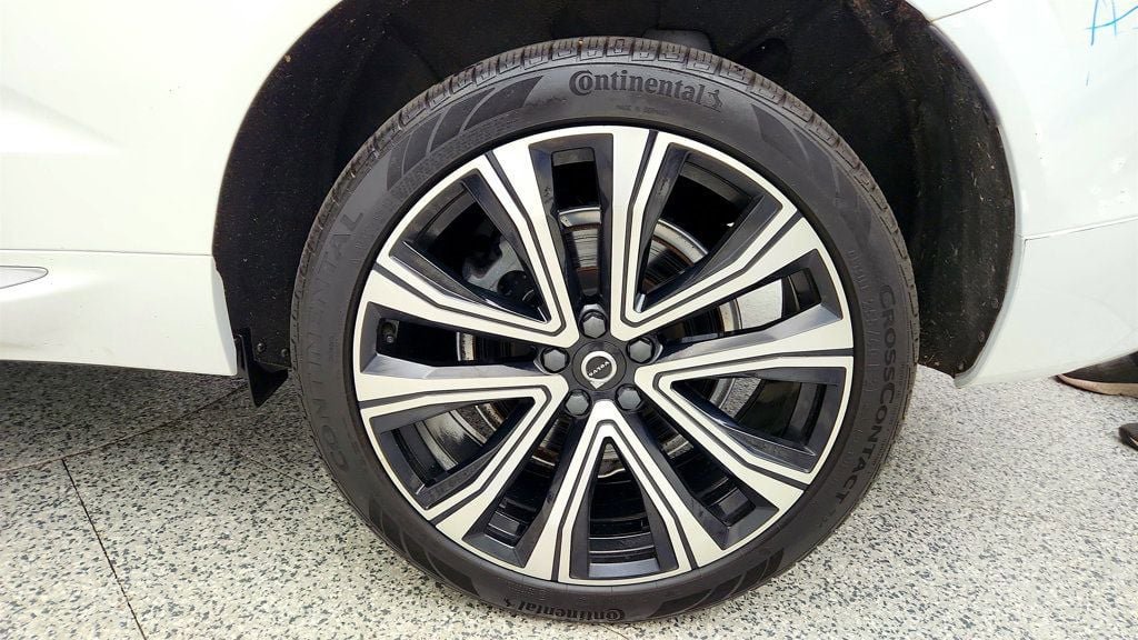 Used 2023 Volvo XC60 B6 Ultimate w/ Climate Package AWD/4WD image 9