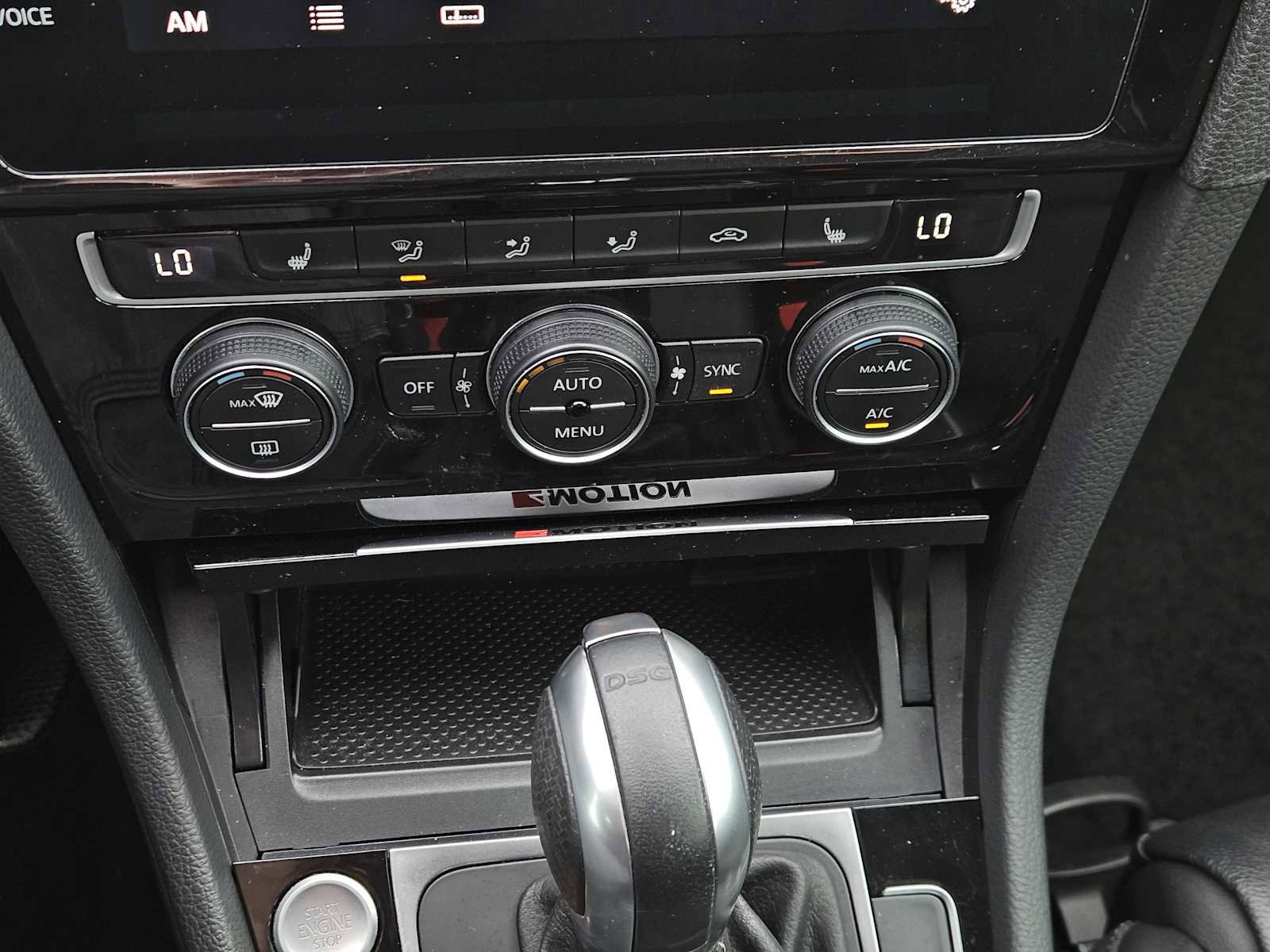 Used 2019 Volkswagen Golf R 4-Door image 19