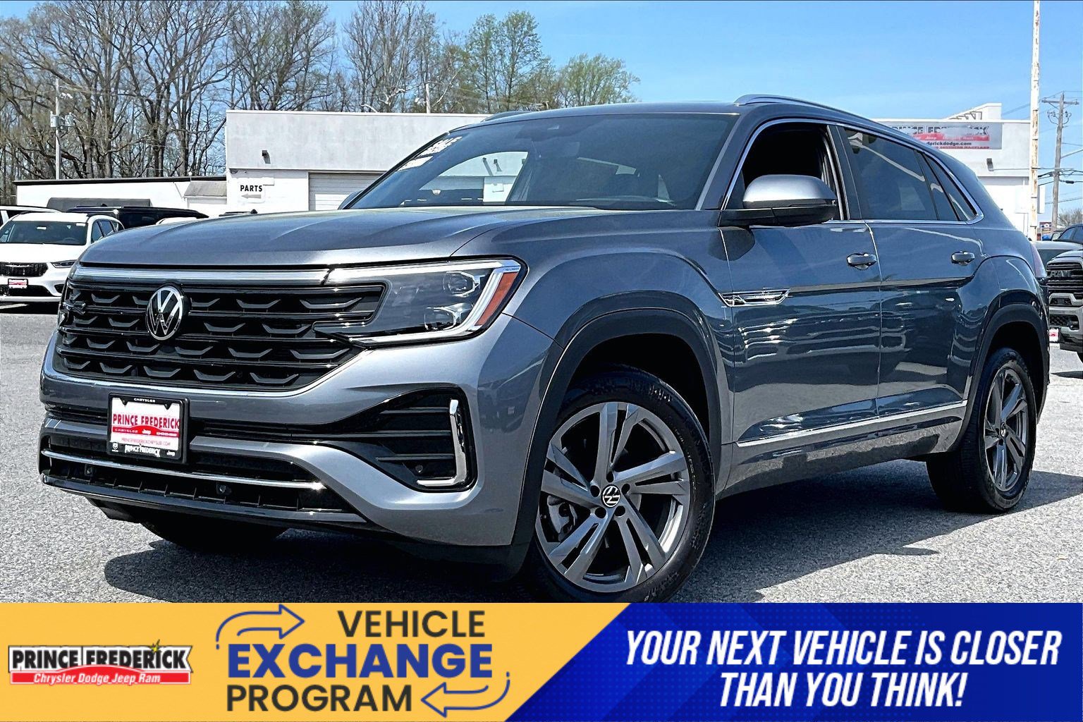 Used 2024 Volkswagen Atlas Cross Sport SEL R-Line AWD/4WD image 3
