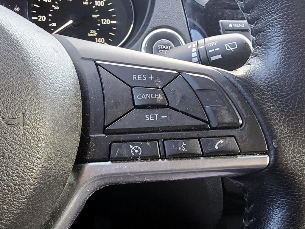 Used 2020 Nissan Rogue SV image 13