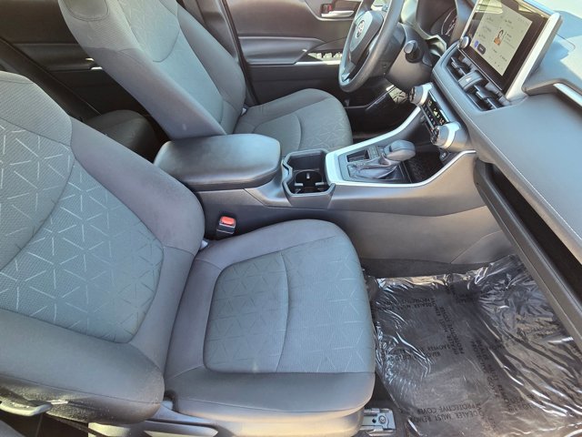 Used 2023 Toyota RAV4 XLE image 19