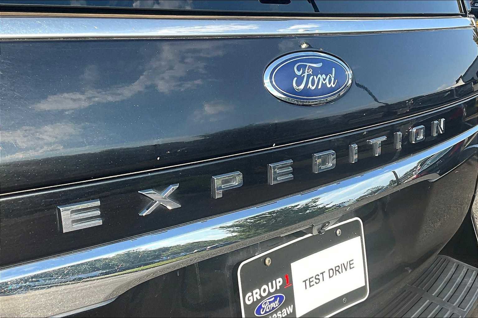 Used 2023 Ford Expedition Limited image 59