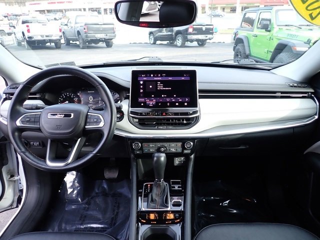 Certified 2022 Jeep Compass Limited image 16