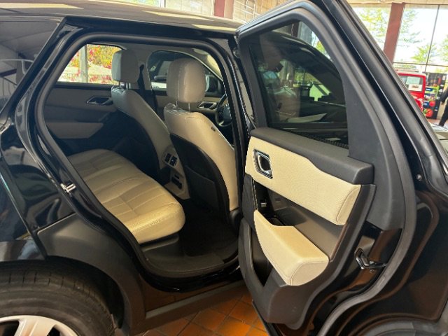 Used 2020 Land Rover Range Rover Velar S image 31