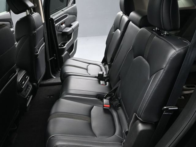 Used 2023 Honda Pilot EX-L image 17