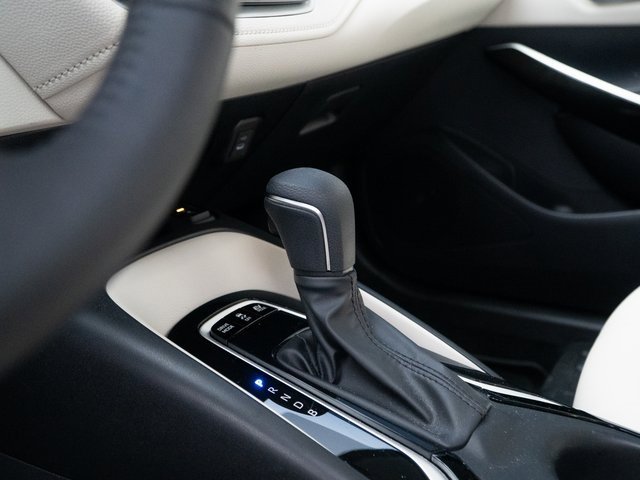 Used 2025 Toyota Corolla XLE image 27