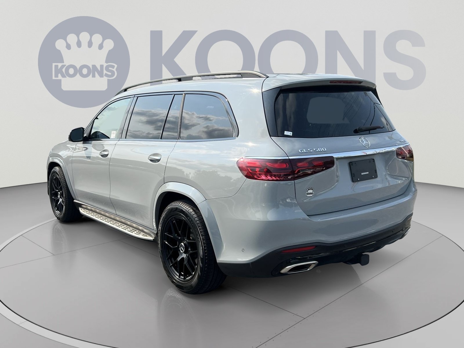 Used 2024 Mercedes-Benz GLS 580 4MATIC image 4