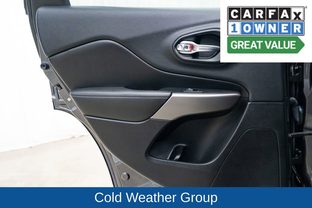 Used 2019 Jeep Cherokee Latitude Plus w/ Cold Weather Group AWD/4WD image 24