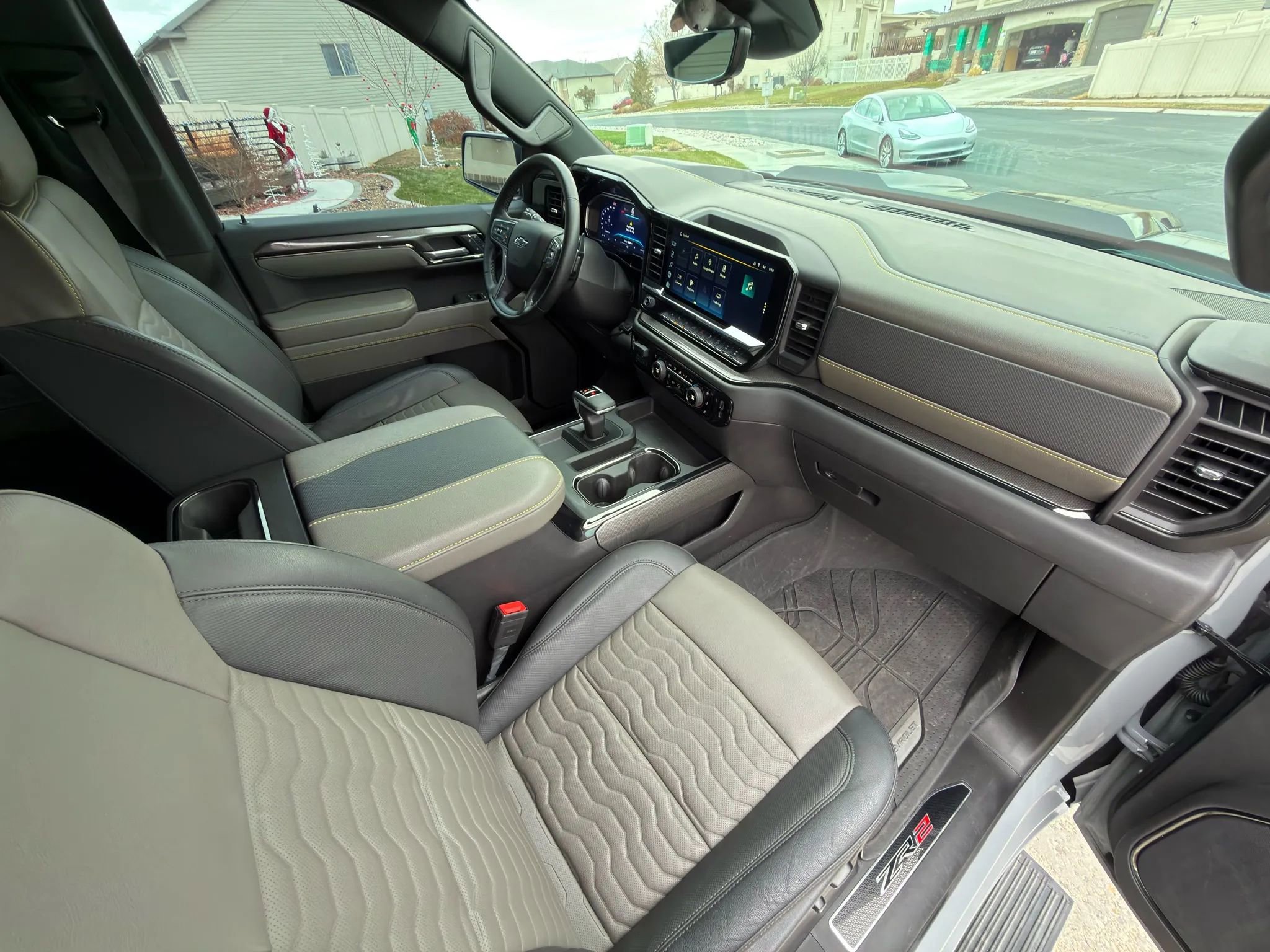 Used 2025 Chevrolet Silverado 1500 ZR2 w/ Technology Package image 8