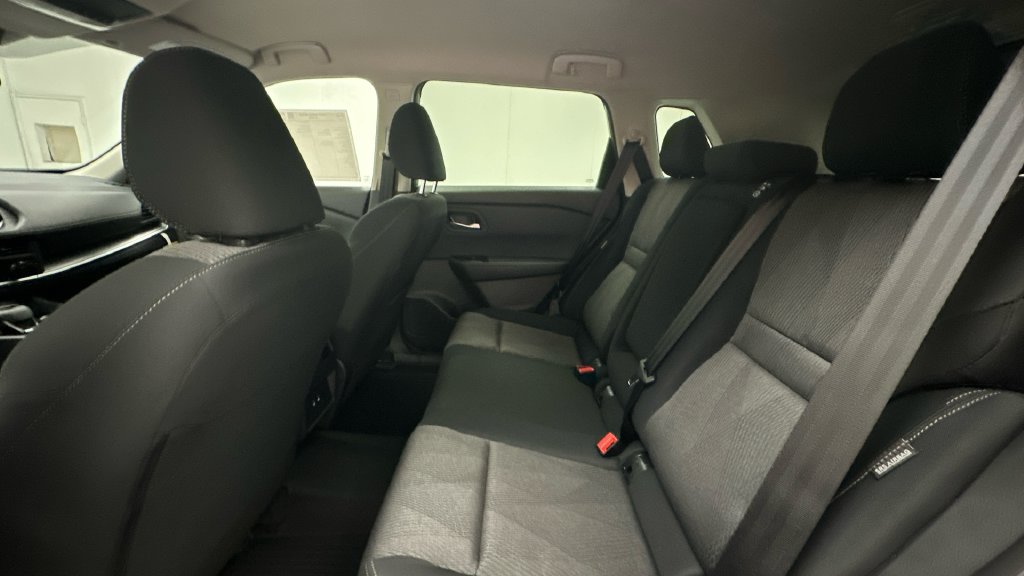 New 2026 Nissan Rogue SV w/ Cold Weather Package AWD/4WD image 10