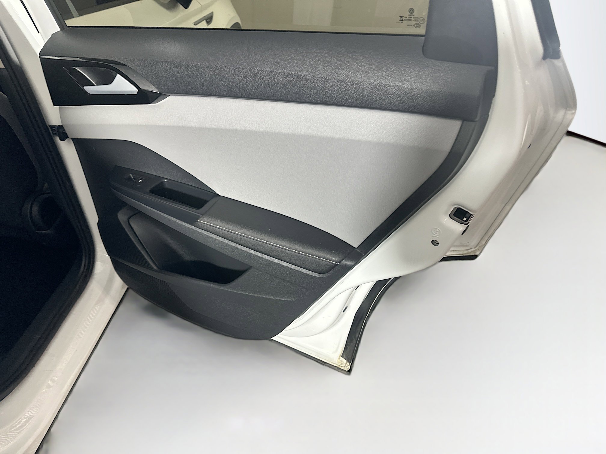 Used 2024 Volkswagen Taos S image 28