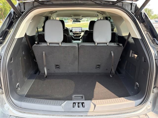 New 2026 Ford Explorer Active w/ Active Comfort Package AWD/4WD image 20