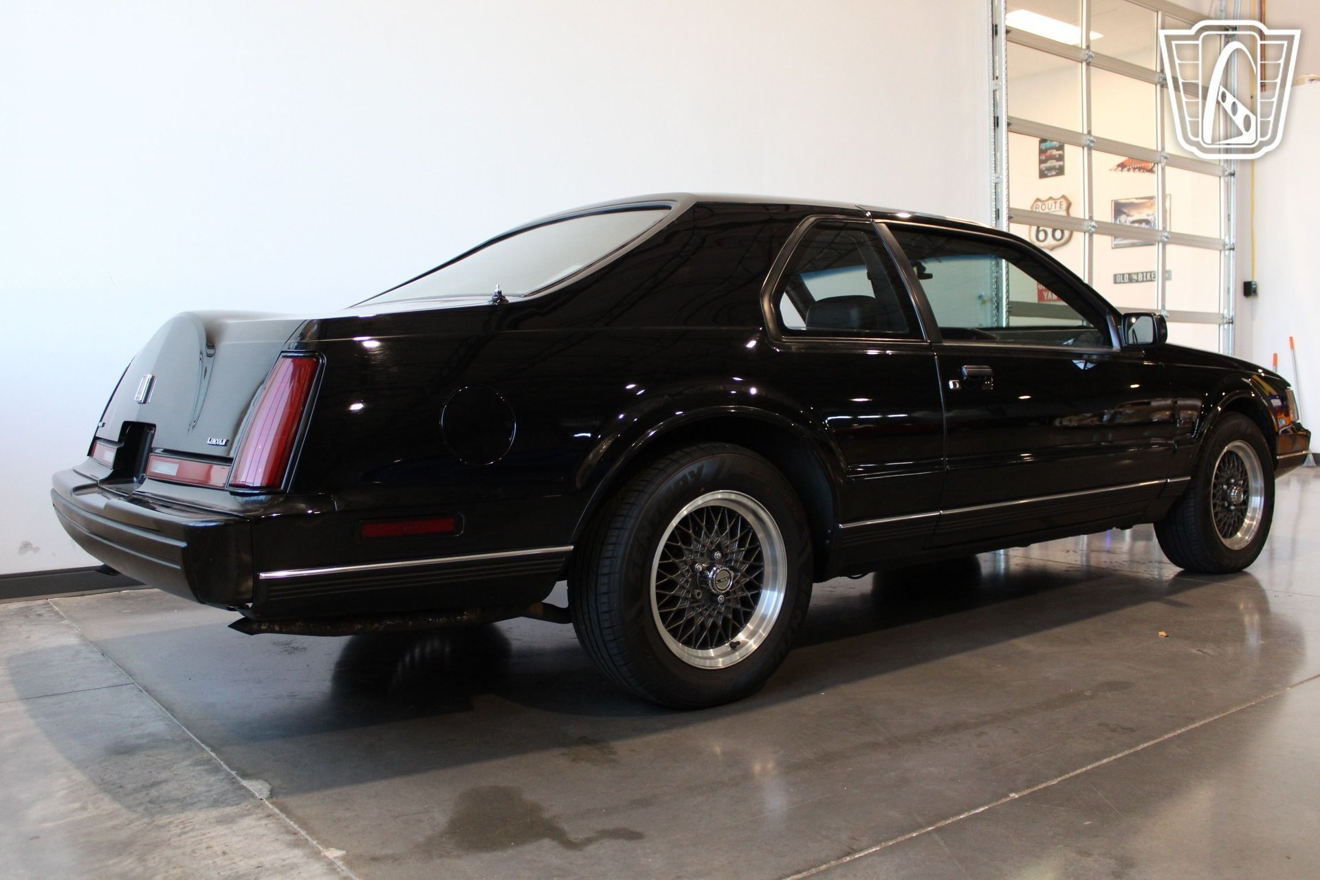 Used 1991 Lincoln Mark VII LSC RWD image 17