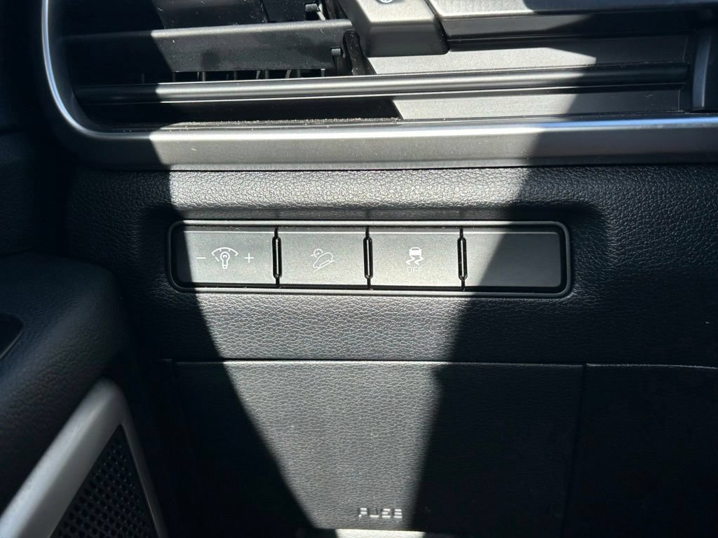 Used 2023 Kia Telluride LX FWD image 30