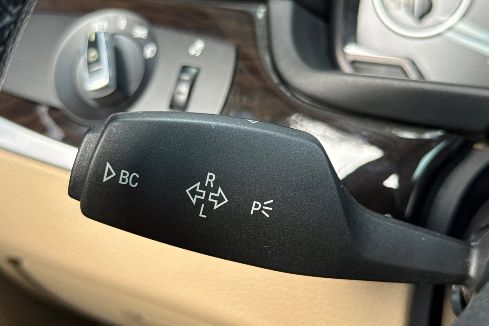 Used 2014 BMW 528i Sedan image 32