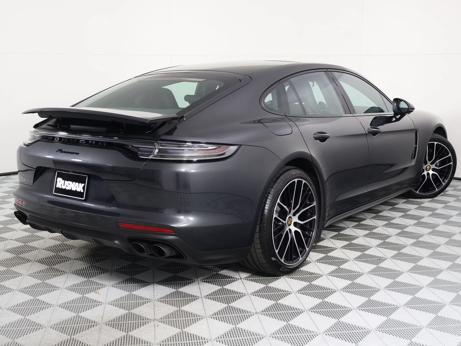 Certified 2023 Porsche Panamera Platinum Edition RWD image 7