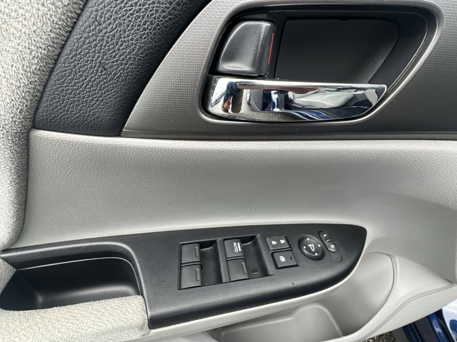 Used 2013 Honda Accord LX image 23