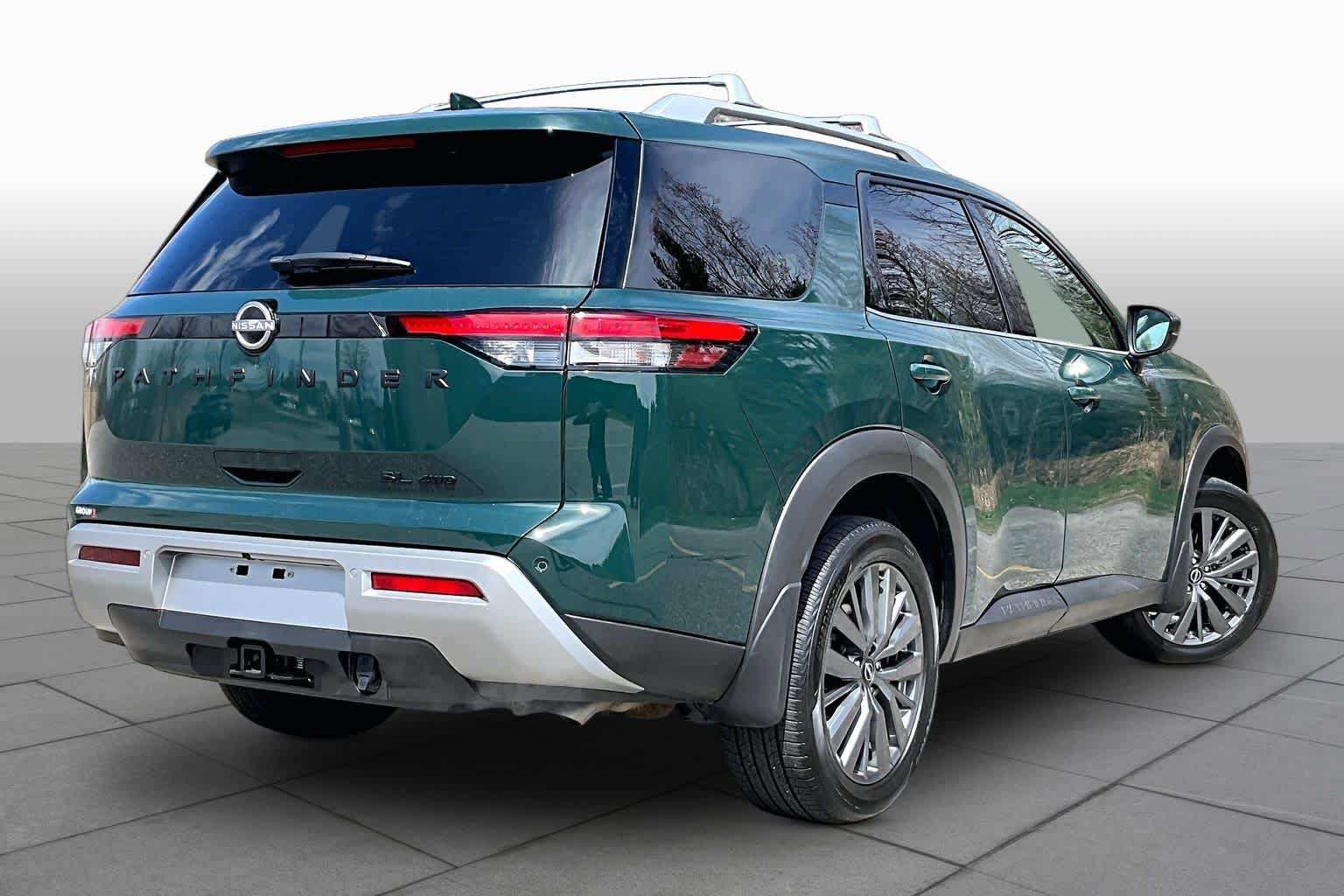 Used 2025 Nissan Pathfinder SL w/ SL Premium Package image 13