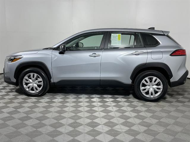 Used 2023 Toyota Corolla Cross L image 4