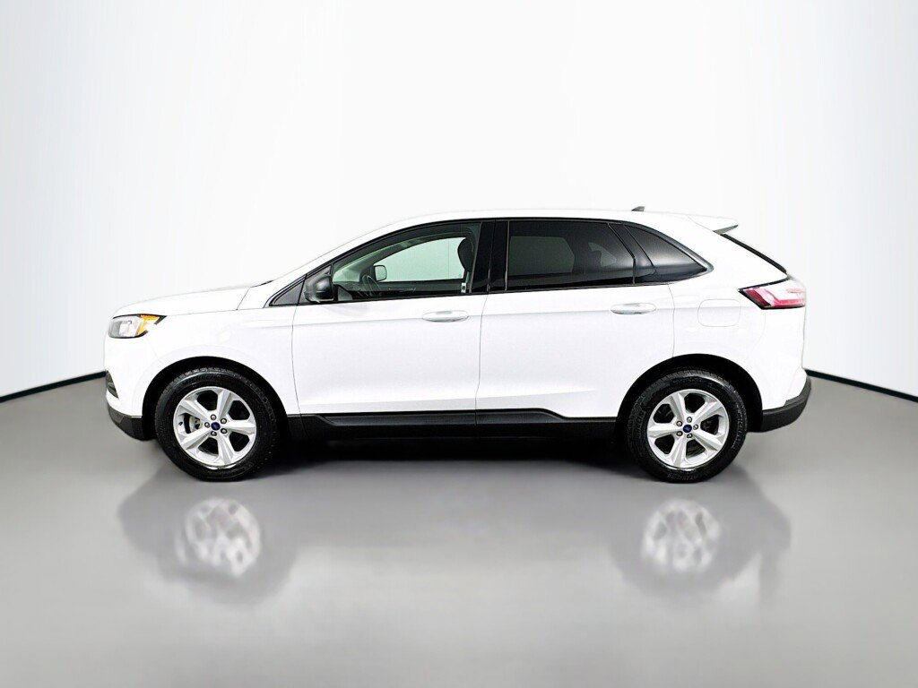 Used 2019 Ford Edge SE w/ SE Fleet Driver's Package FWD image 2