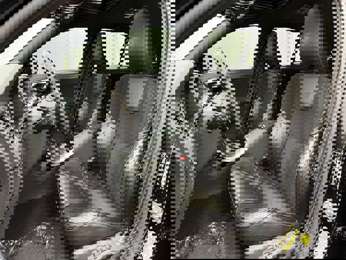 Used 2018 Volvo V60 T6 Polestar image 10