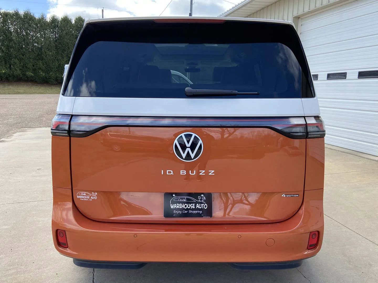 Used 2025 Volkswagen ID. Buzz 1st Edition image 6