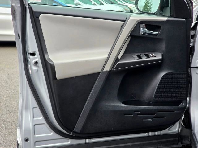 Used 2018 Toyota RAV4 XLE image 24