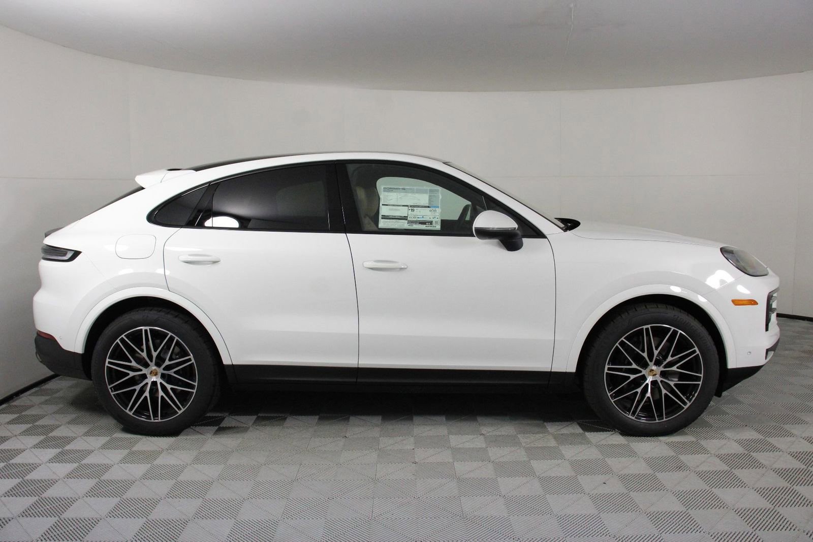 New 2026 Porsche Cayenne Coupe image 8